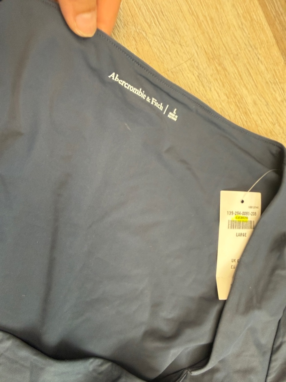 Abercrombie & Fitch Dark Navy Performance Tee size Large Womens - Picture 4 of 9